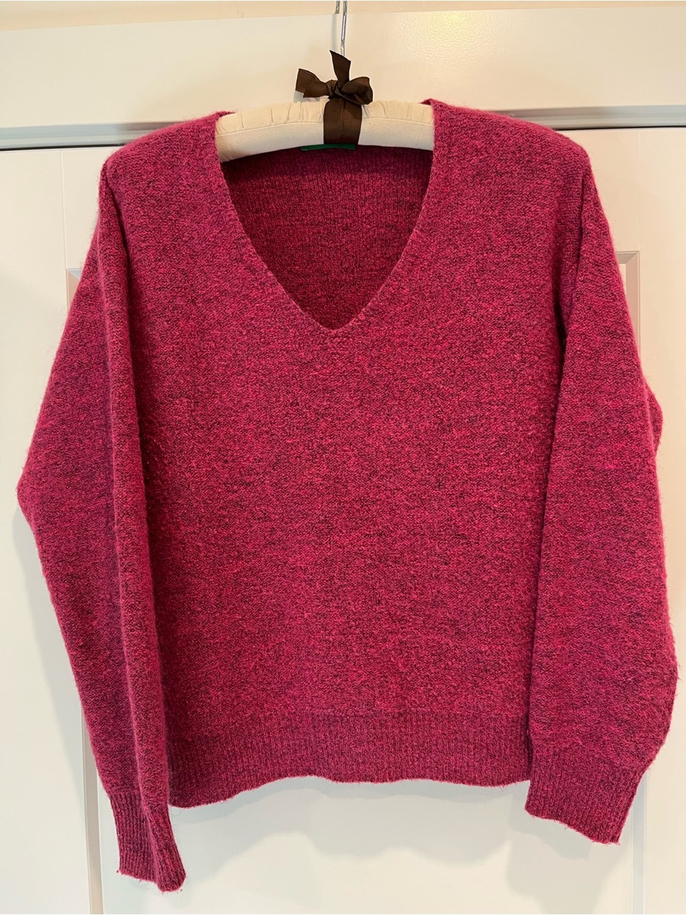 United Colors of Benetton Wool V-neck Women's Sweater - Small